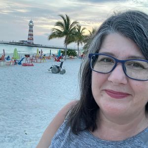 Meet your Posher, Jennifer